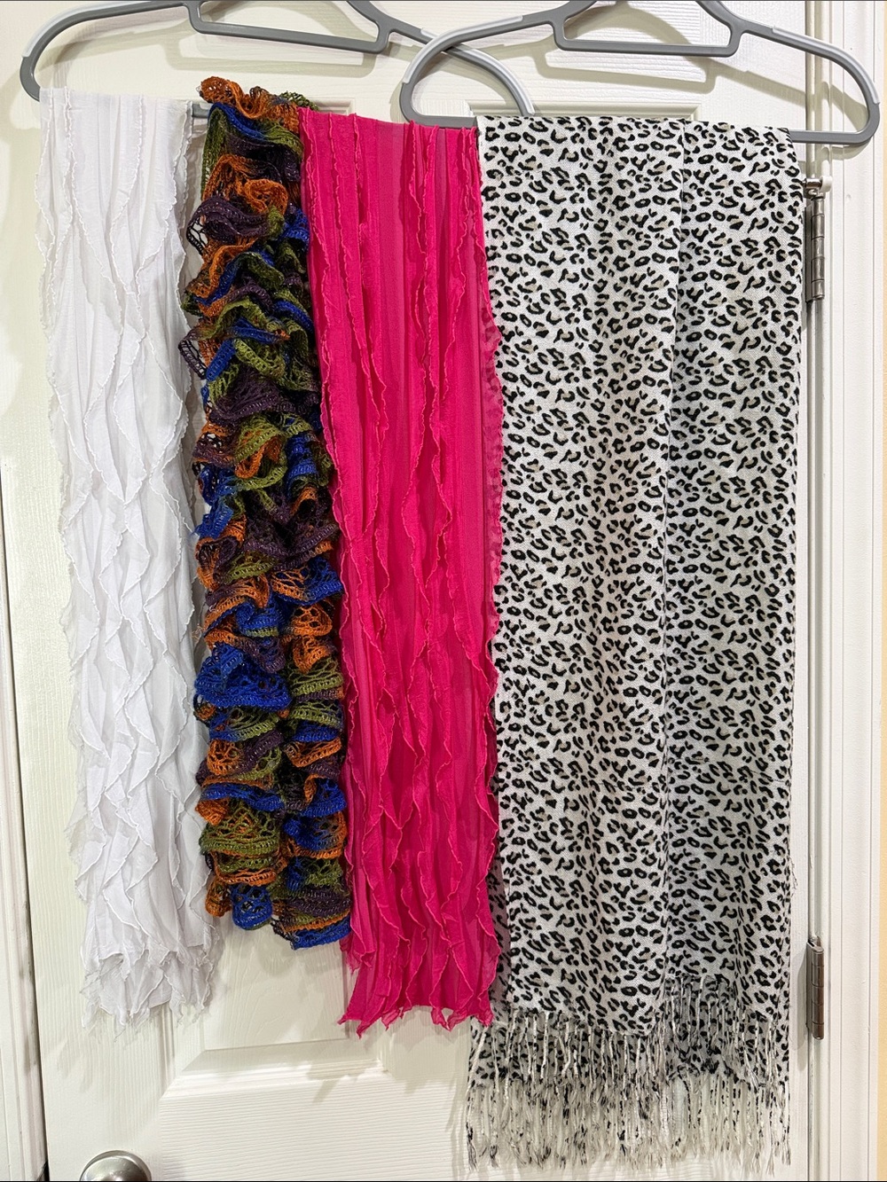 Lot of 6 scarves, 4 regular and 2 infinity scarves